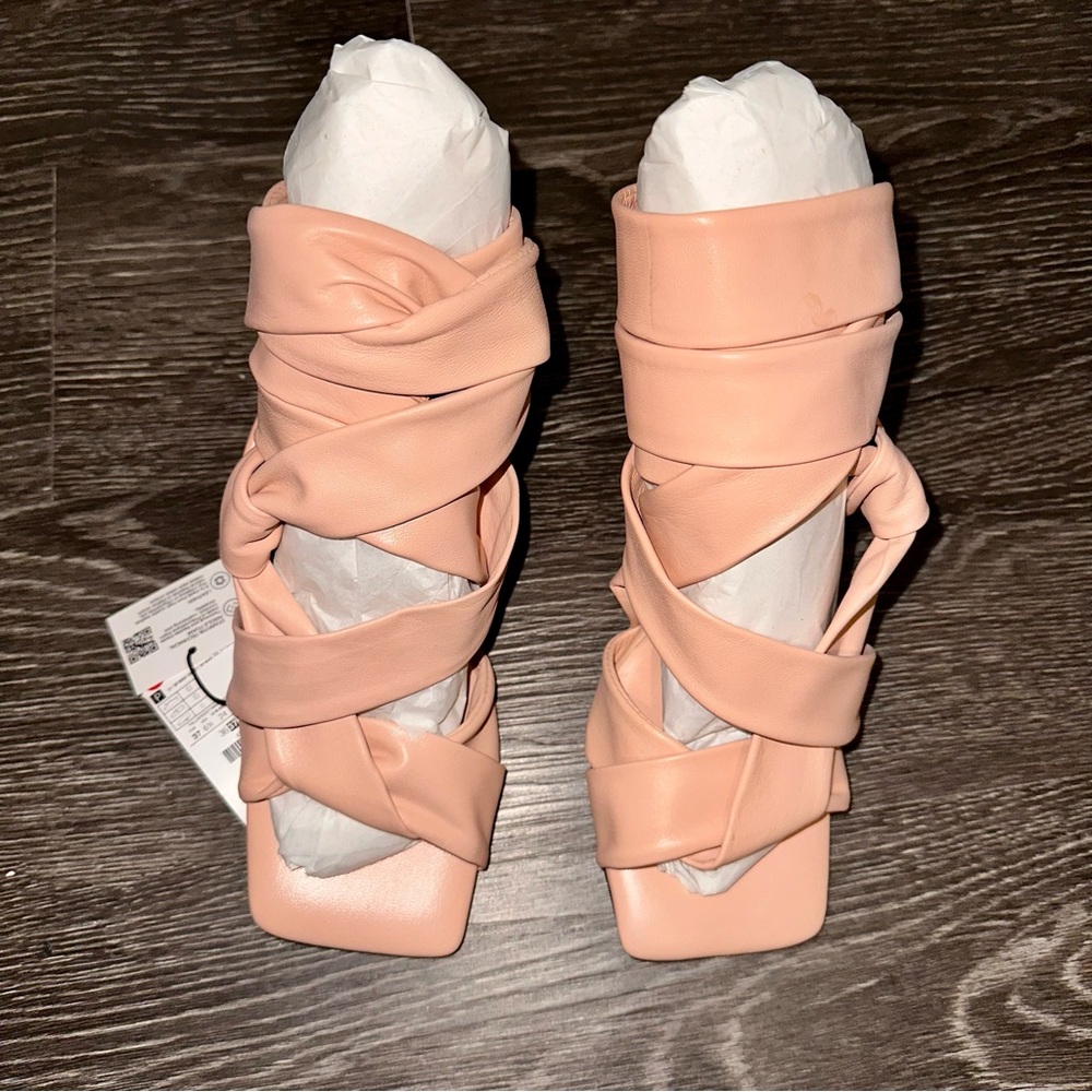 ZARA Leather Sandals - Picture 4 of 10